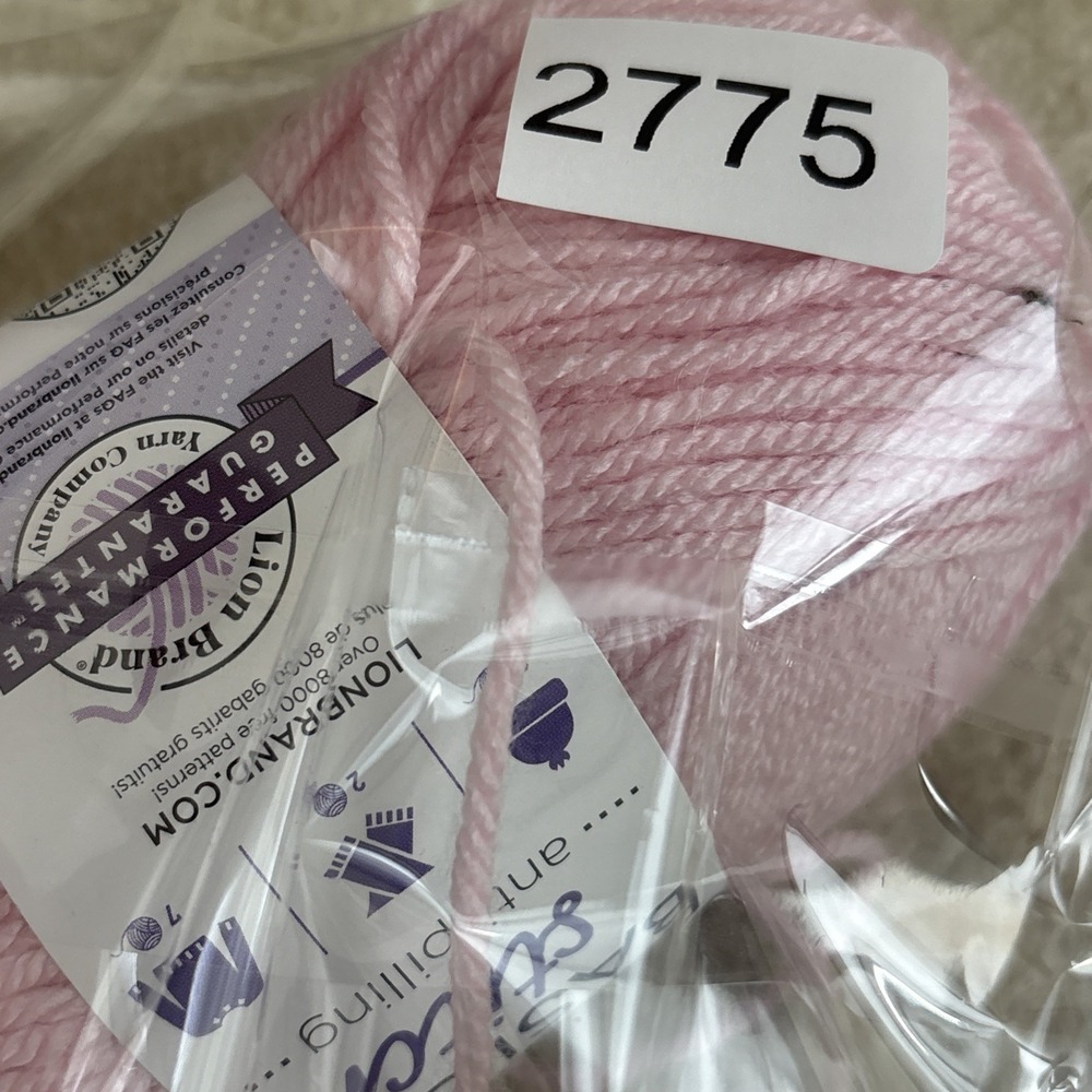 Lion Brand Basic Stitch Yarn Baby Pink #4 Medium Anti-Pilling 3.5 oz 185 yd - Picture 5 of 5